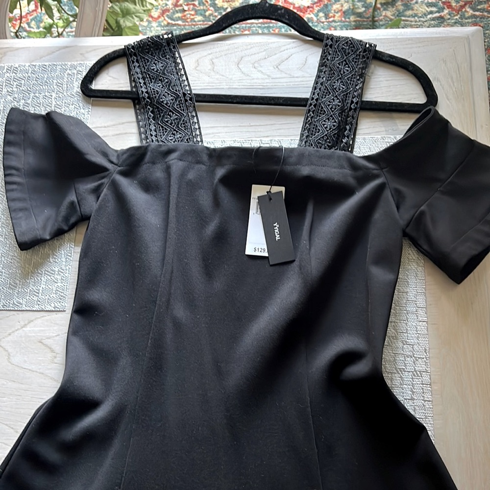 Super cute - NEVA been worn ‘YYIGAL’ black high quality flared dress!